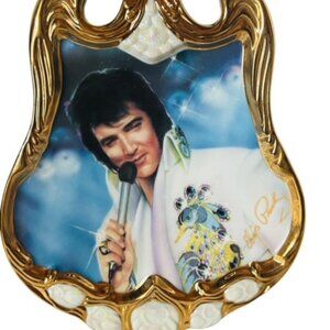 Elvis Presley Plate The Bradford Exchange 1974 Guitar Entertainer Vegas Legend